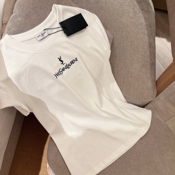 New arrivals in 2025! Summer clothes with round necks. Available in two colors, suitable for both men and women.