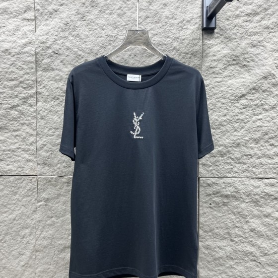 New arrivals in 2025! Summer clothes with round necks. Available in two colors, suitable for both men and women.