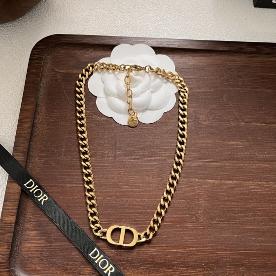 2025 New Exquisite Craftsmanship, Superior Quality, Stylish and Trendy Necklaces