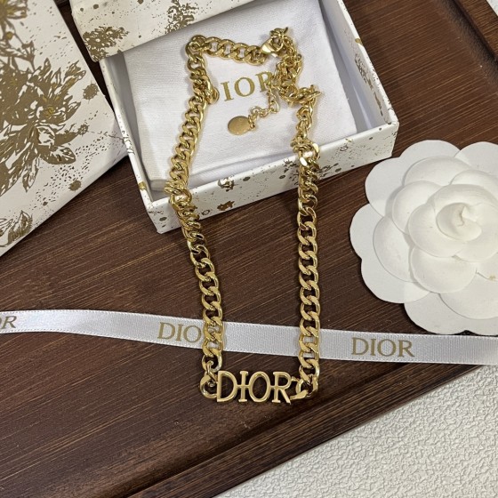 2025 New Exquisite Craftsmanship, Superior Quality, Stylish and Trendy Necklaces