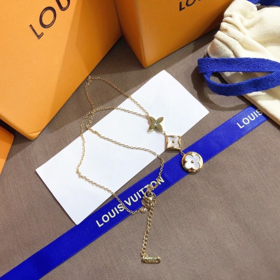 2025 New Exquisite Craftsmanship, Superior Quality, Stylish and Trendy Necklaces