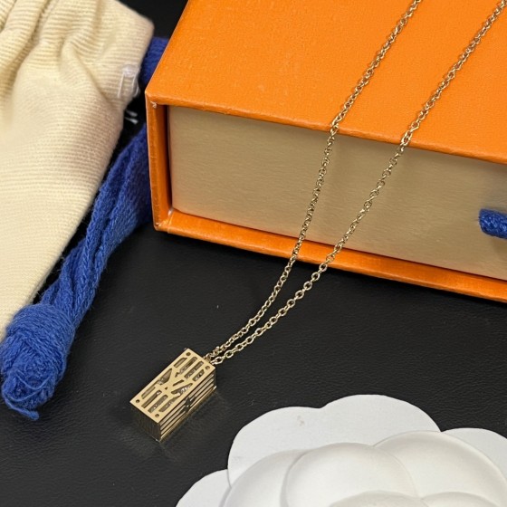 2025 New Exquisite Craftsmanship, Superior Quality, Stylish and Trendy Necklaces